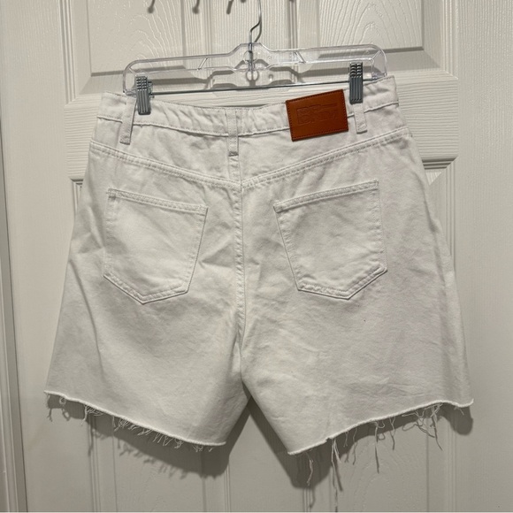 NWT Princess Polly Maggie Denim White High Rise Shorts Size 8. - Picture 4 of 9